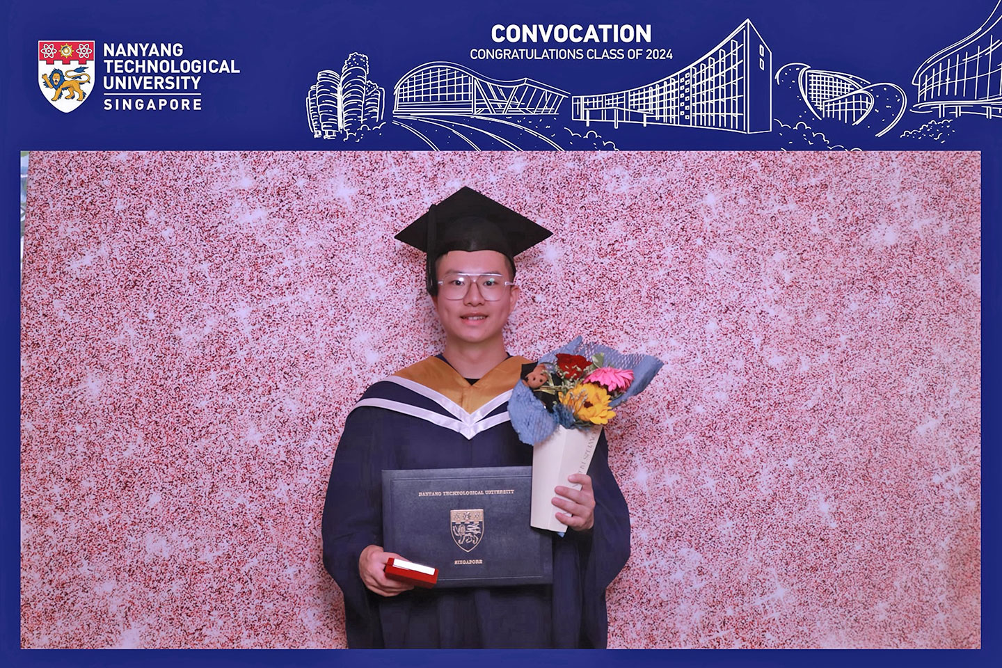 Photo of the Convocation 2024 – Medal & Award Winner: Hu Kairui.