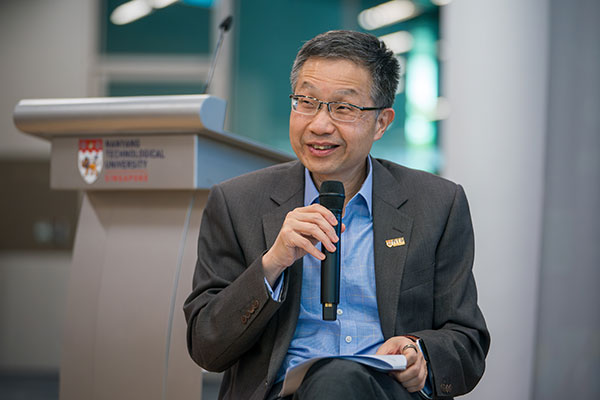 Photo of Prof Luke Ong