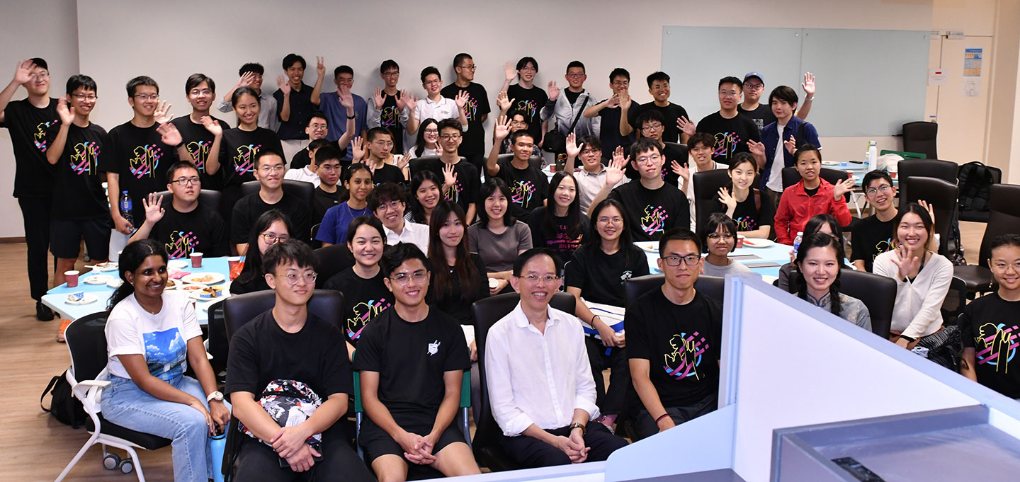 A group photo of CCDS' TAISP scholars and Tsinghua's 'Yao Class' students.