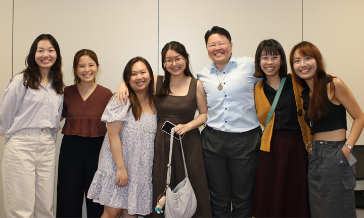 Members of the NTU Chinese Medicine Alumni Association